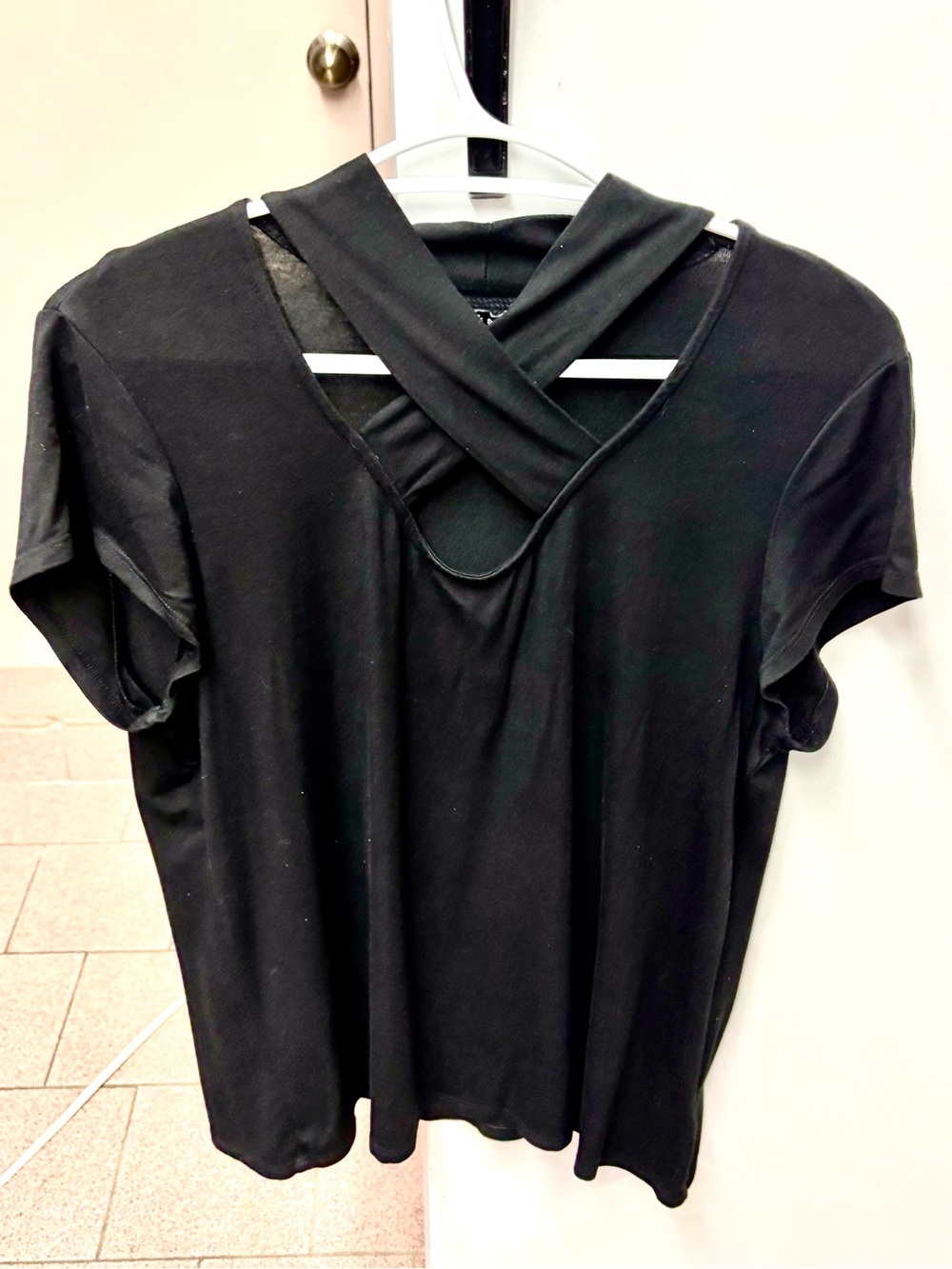 Women’s Black Crisscross Cable & Gauge Top Size Large